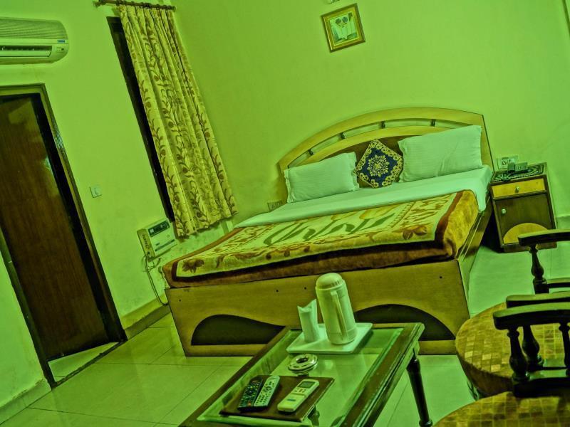 Treebo Paras International Дели Экстерьер фото